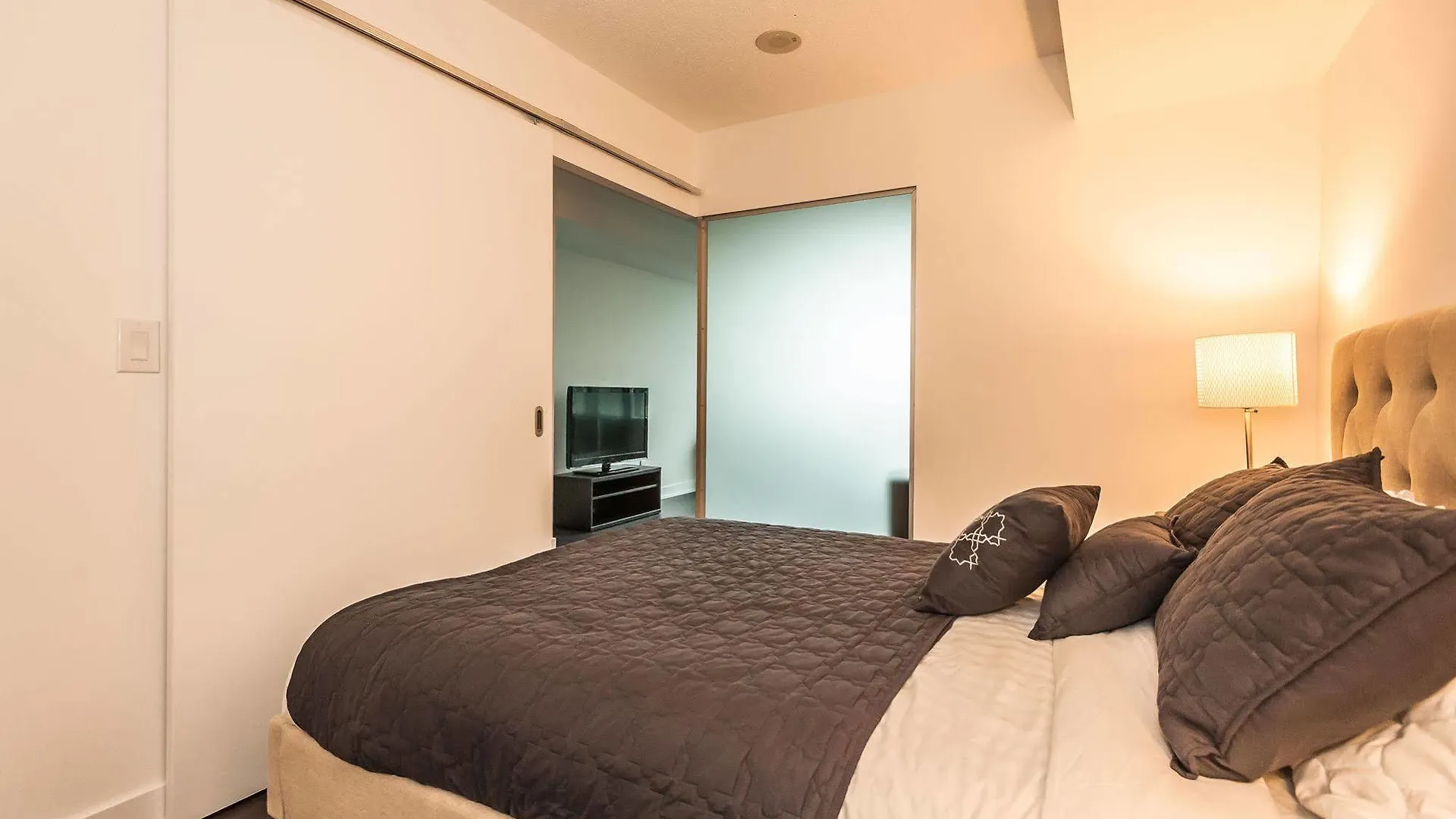 Life Suites Lakeside Mimico Toronto Lägenhet